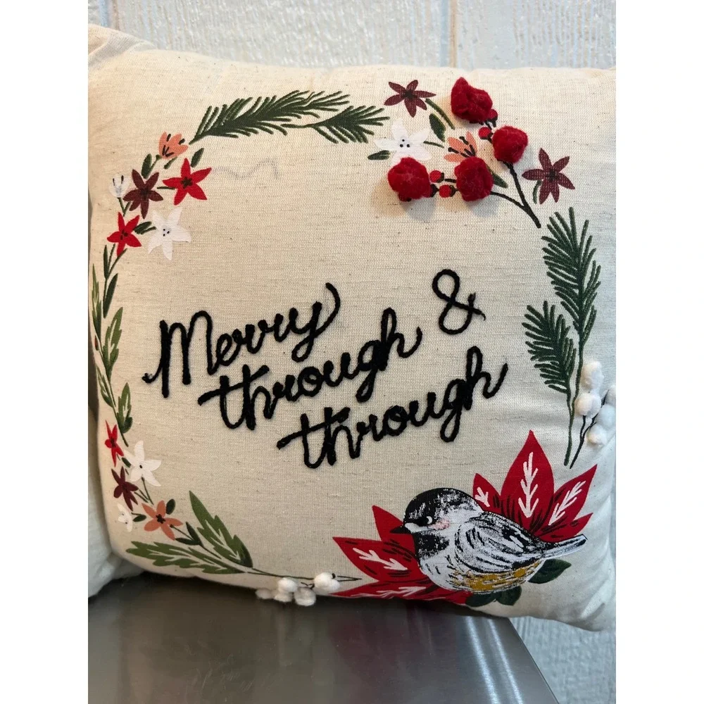 Set of 2 Christmas Throw Pillows Cardinal Bird‎